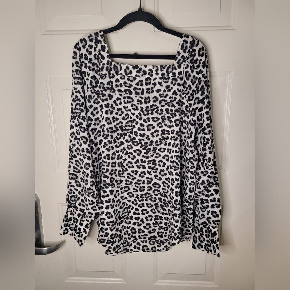 Ann Taylor Factory Cheetah Print Blouse Size Medium